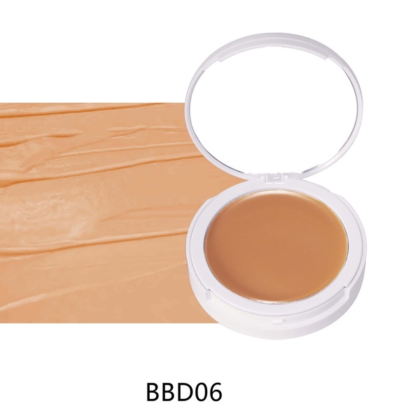 Cream Compact Foundation - Picture 1 of 5